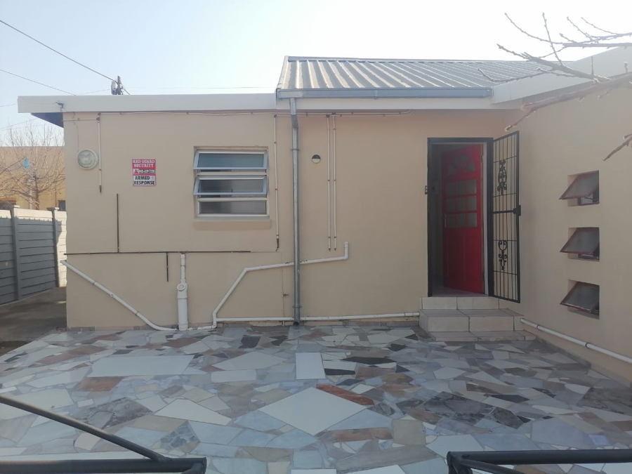 To Let 3 Bedroom Property for Rent in Madeira Park Eastern Cape